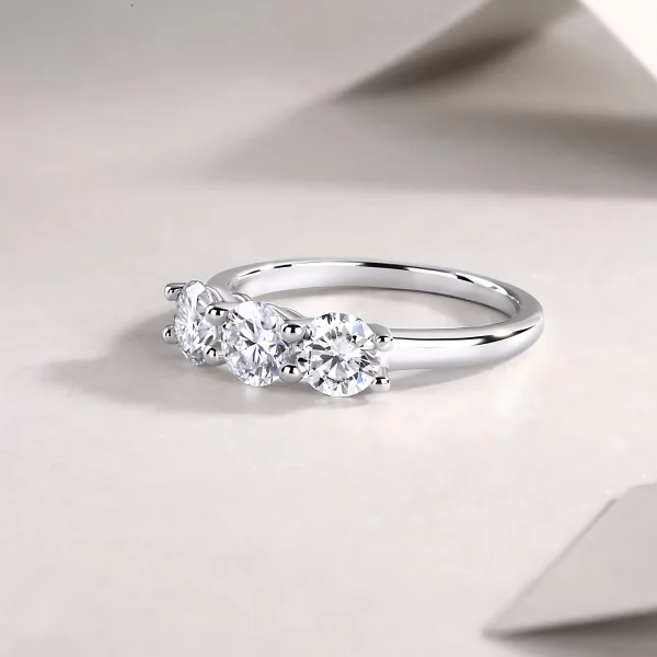 Moissanite Three Stone 0.5carat Diamond Ring