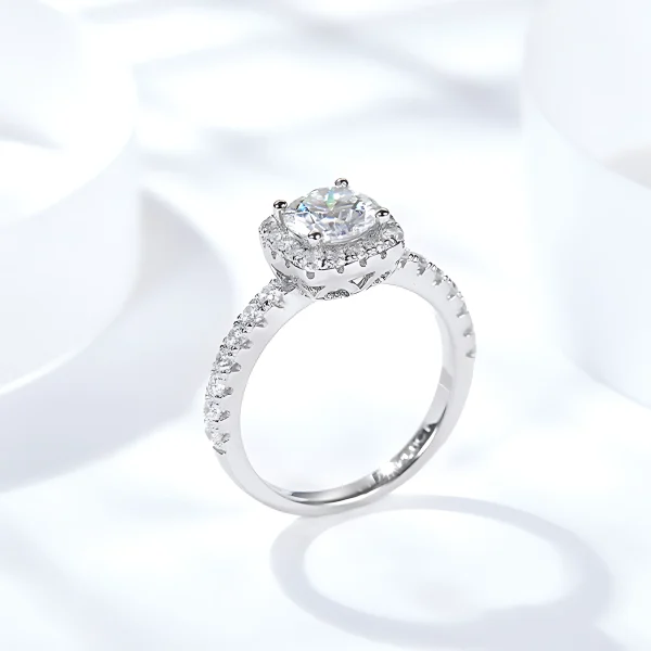 Moissanite Vintage 3.0carat Halo Round Diamond Ring Moissanite Vintage 3.0carat Halo Round Diamond Ring