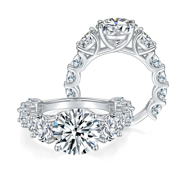 Moissanite 8.0carat Three Stone Round Diamond Ring Moissanite 8.0carat Three Stone Round Diamond Ring
