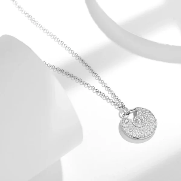 Moissanite Amulette Pendant Diamond Necklace Moissanite Amulette Pendant Diamond Necklace
