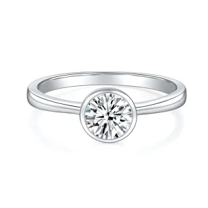 Moissanite 1.0carct Bezel-Set Round Diamond Ring Moissanite 1.0carct Bezel-Set Round Diamond Ring