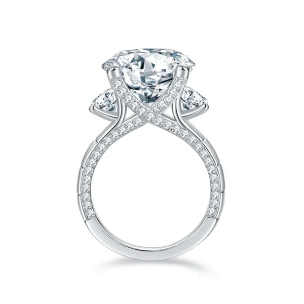 Moissanite 8.0carat Round Diamond Ring Moissanite 8.0carat Round Diamond Ring