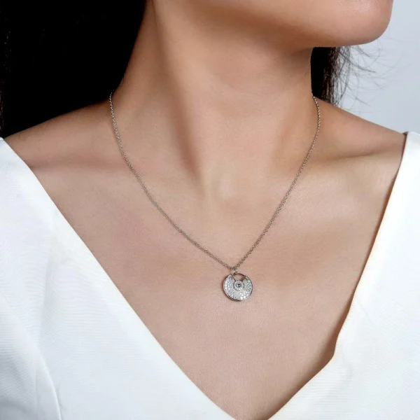 Moissanite Amulette Pendant Diamond Necklace Moissanite Amulette Pendant Diamond Necklace